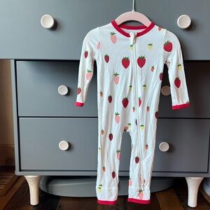 Kyte Baby Zippered Romper in Strawberry